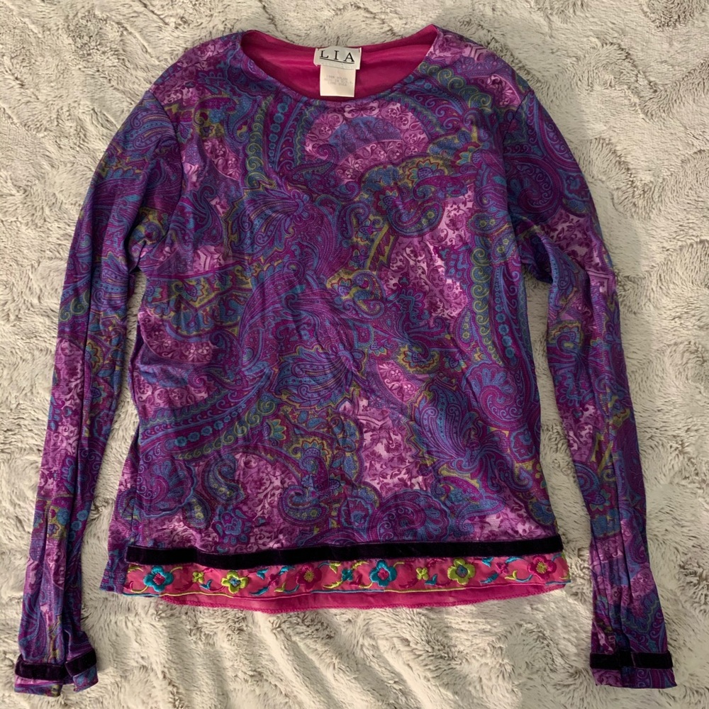 LIA paisley top